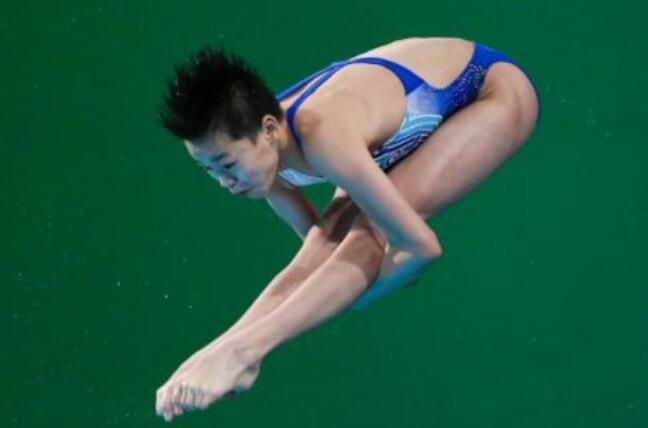 泡沫小女友